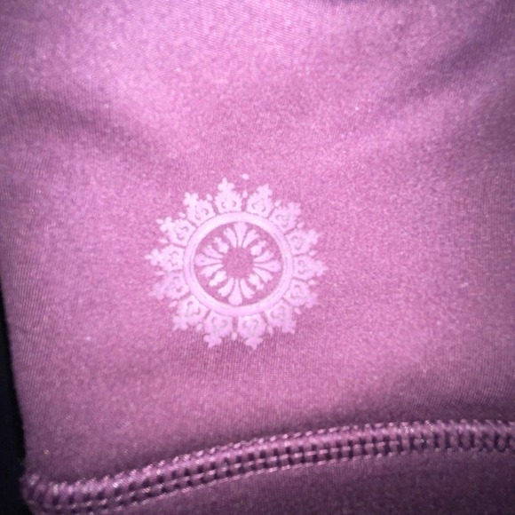 Brisas Keyhole Racer Back Sports Bra - Picture 4 of 5